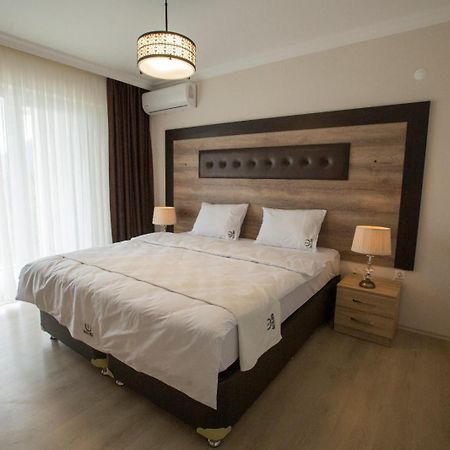 Black Rose Aparthotel Kasustu Luaran gambar