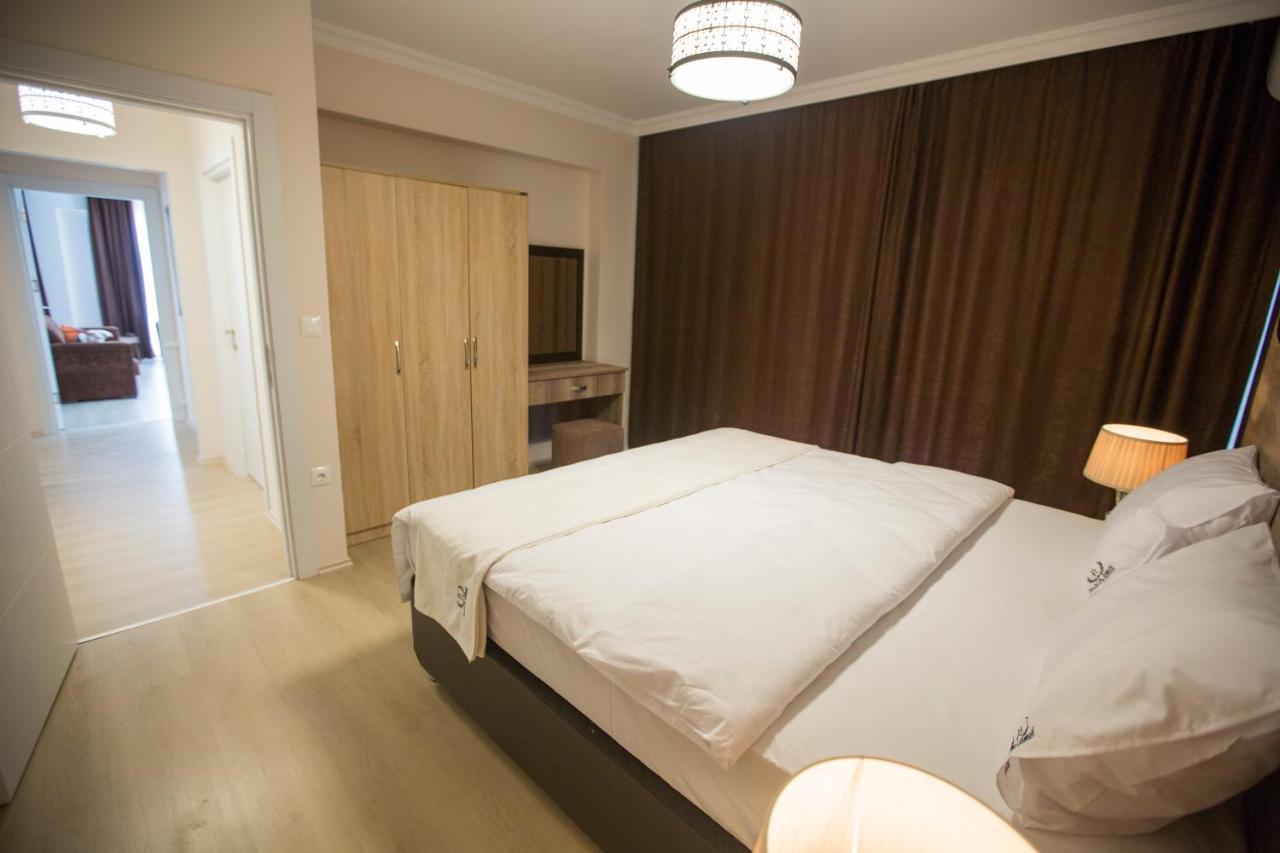 Black Rose Aparthotel Kasustu Luaran gambar